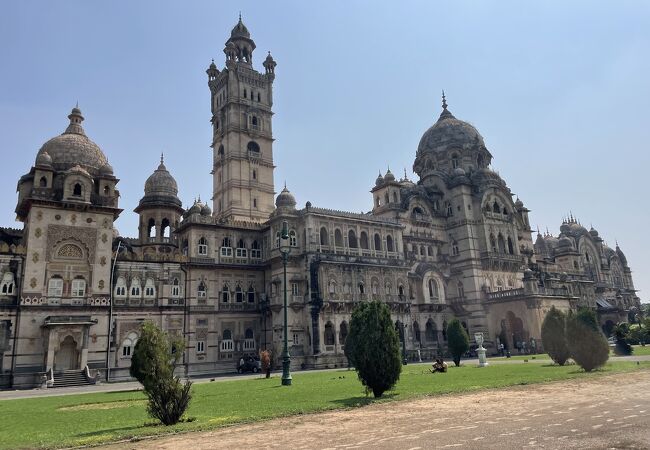 Forts & Palaces of India: Sentinels of History (Asia Colour