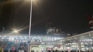 新宿に隣接する人気駅