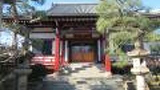 比翼塚も建っています