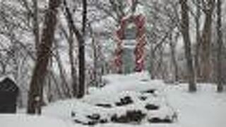 燃える不動尊も寒そう！