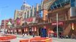 チャイナタウンそばにあるアジアンな雰囲気のショッピング施設