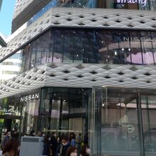 四丁目交差点に生まれ変わったGINZA PLACEの建物