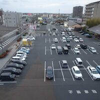 部屋からの羨望（駅の反対側）