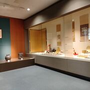 兼六園に隣接する産業伝統工芸館では石川県の３６もの伝統工芸を一堂に会したミュージアム