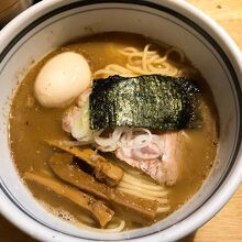 味付けたまごラーメン　850円