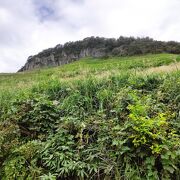 柱状節理の岩の柱がすごいです