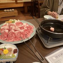 すき焼きのお肉の量が！