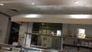 地下の食品フロアは１月末まで