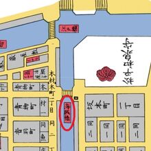 江戸切絵図です。日本橋と江戸橋の南側に、海賊橋とあります。