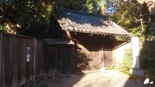 江戸時代からの立派な屋敷が残る