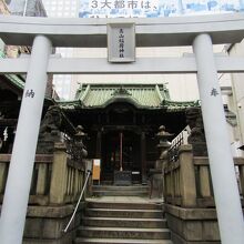 高山稲荷神社の鳥居