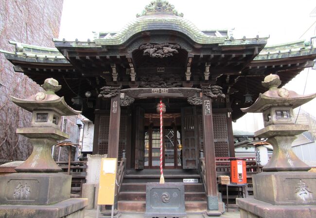 品川駅前にある神社