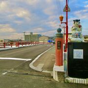 延命地蔵が飾られている橋