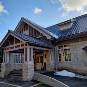 石川県立美術館の広坂別館は旧陸軍大九師団長の官舎だった建物