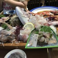 ものすごい舟盛りが