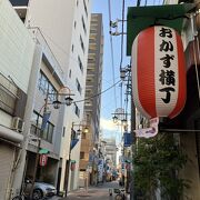 鳥越神社近くの商店街