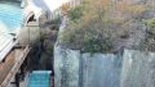 大きな岩がご神体