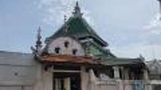 こじんまりとしたモスク