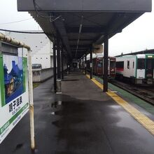 下り列車に限っては鳴子温泉駅で25分停車。途中下車も出来る。