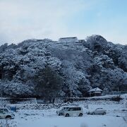 雪に覆われた米子城跡