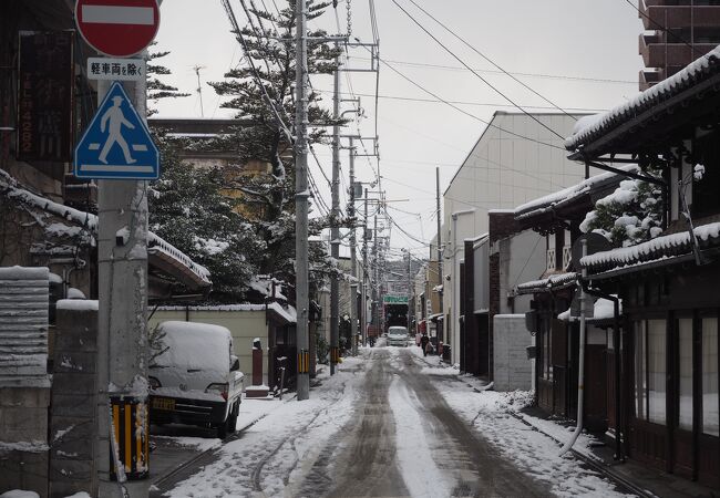 しょうじき村～笑い通り