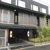 西本願寺に近く、堀川から一本入った道に面したホテル
