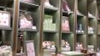 フード売り場が充実