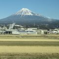 座席は富士山側に！