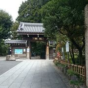 吉良上野介のお墓があります