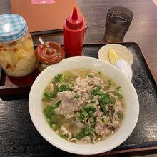 センホン・ベトナム料理専門店