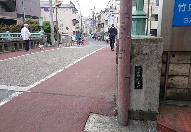 旧東海道が立会川を渡る橋