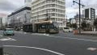 路面電車は、東山線と清輝橋線の２系統