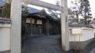 境内も広くはなくて、一般的なお寺