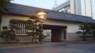 箕浦家武家門は見学自由