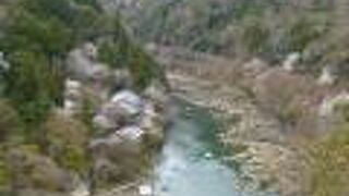 嵐山公園展望台から望む保津峡の絶景