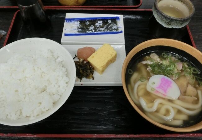 小倉のモーニングなら資さんうどん