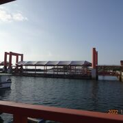 小浜島や竹富島に比較したら、ずいぶん大きな港
