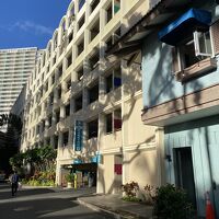 ラグーンタワー横の駐車場入り口