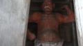 木造の仁王像です。かなり歴史がある雰囲気でした。