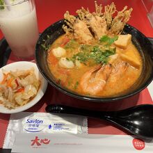 大心新泰式麺食 (台北統一時代店)