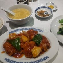 中華菜館 同發 本館