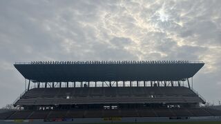 駅近の大規模スタジアム