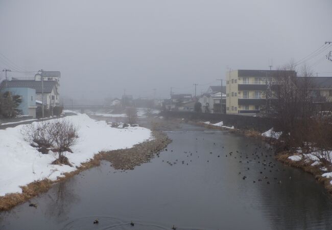 喜多方市内を流れる川でした。