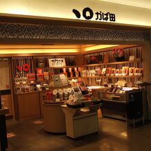 ちょっと高級感のある店内です