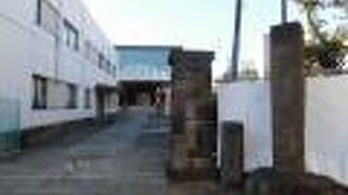 墓地にはお墓への道案内もありました