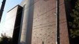 どこか厳粛な雰囲気が感じられる教会