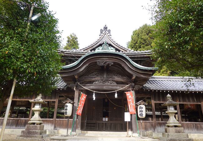 宝珠山麓に佇む歴史ある神社