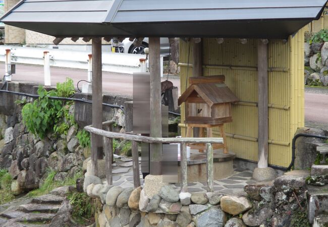 湯閼伽の井戸 (恋来井戸)