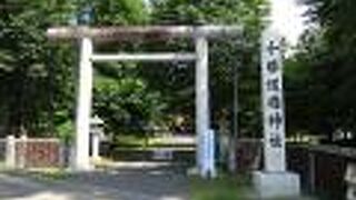 威厳が感じられる神社