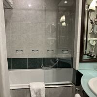 バスタブの栓が届かない笑